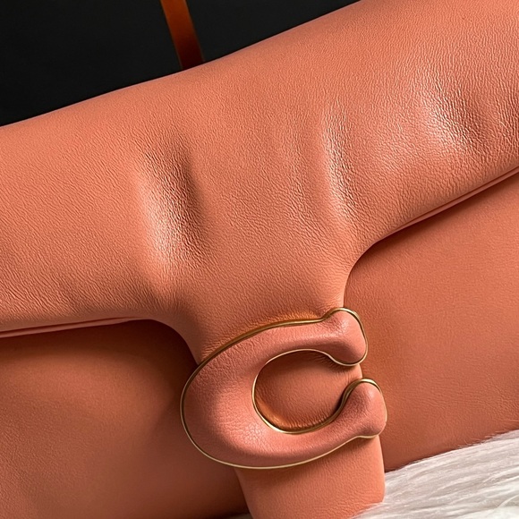 💰SOLD - C0772 - Coach Pillow Tabby Shoulder Bag 26 - Picture 2 of 15